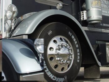 Peterbilt-379-Custom-Fender-Lasalle-JP-P303__11532.1488552993.1280.1280.jpg