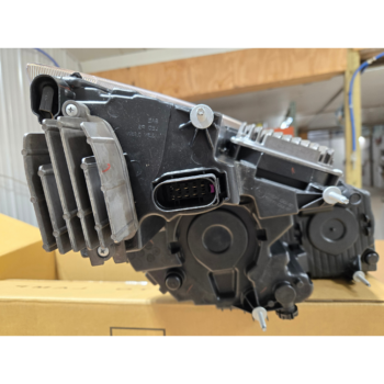 Aftermarket Freightliner P4 Cascadia Headlight Driver Side